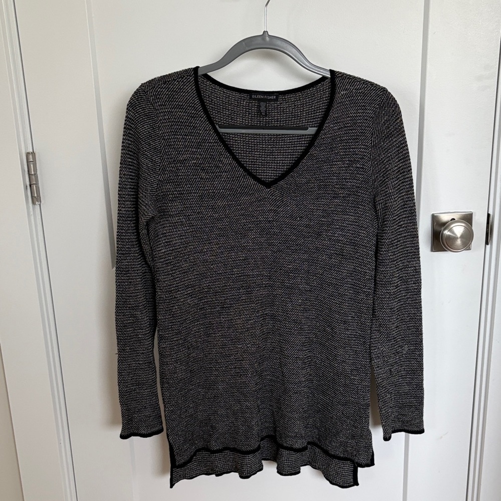 Eileen Fisher Black and Gray V-Neck Long Sleeve Top